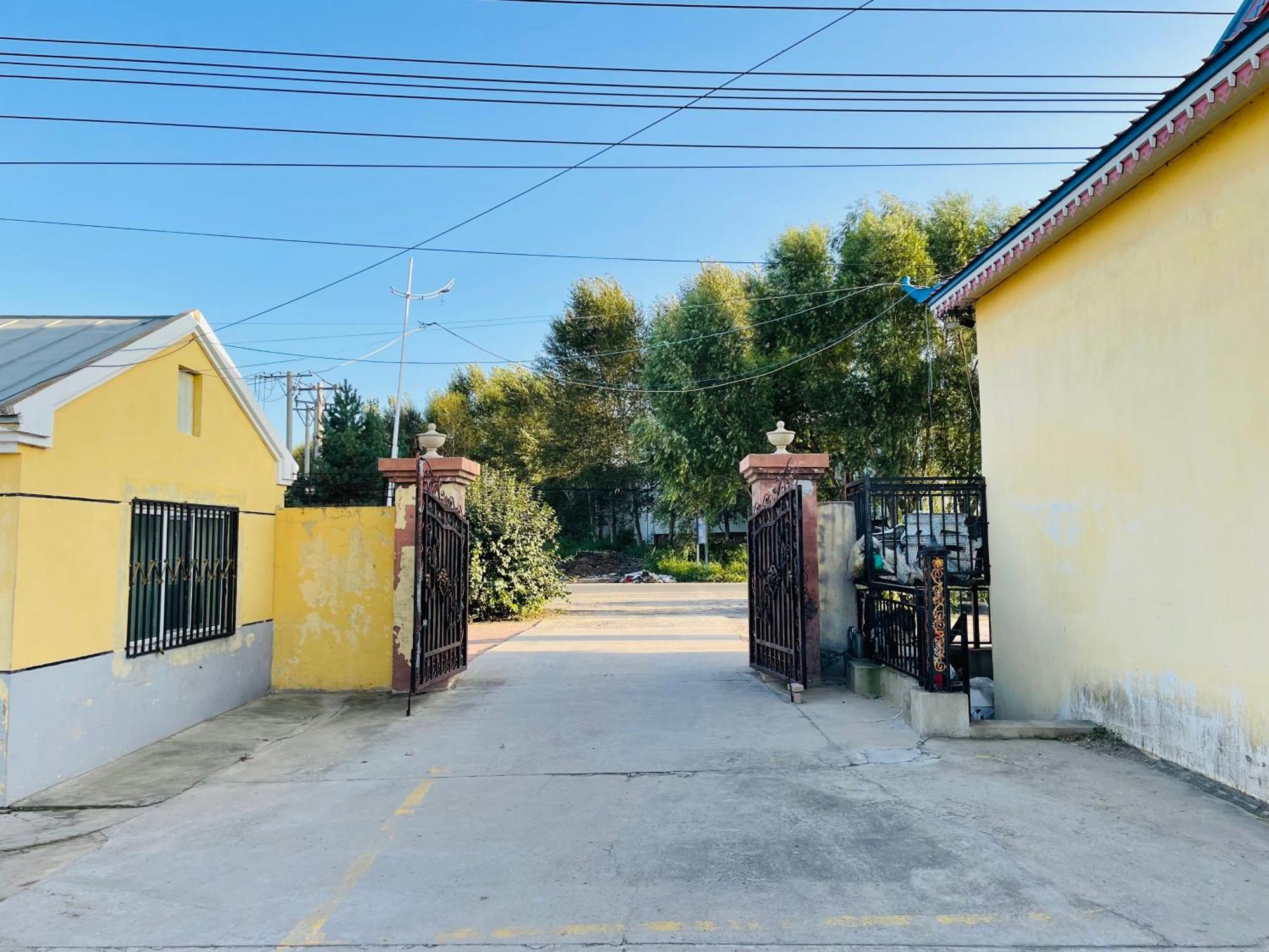 哈尔滨机场东方红运宾馆 Hotel Екстериор снимка