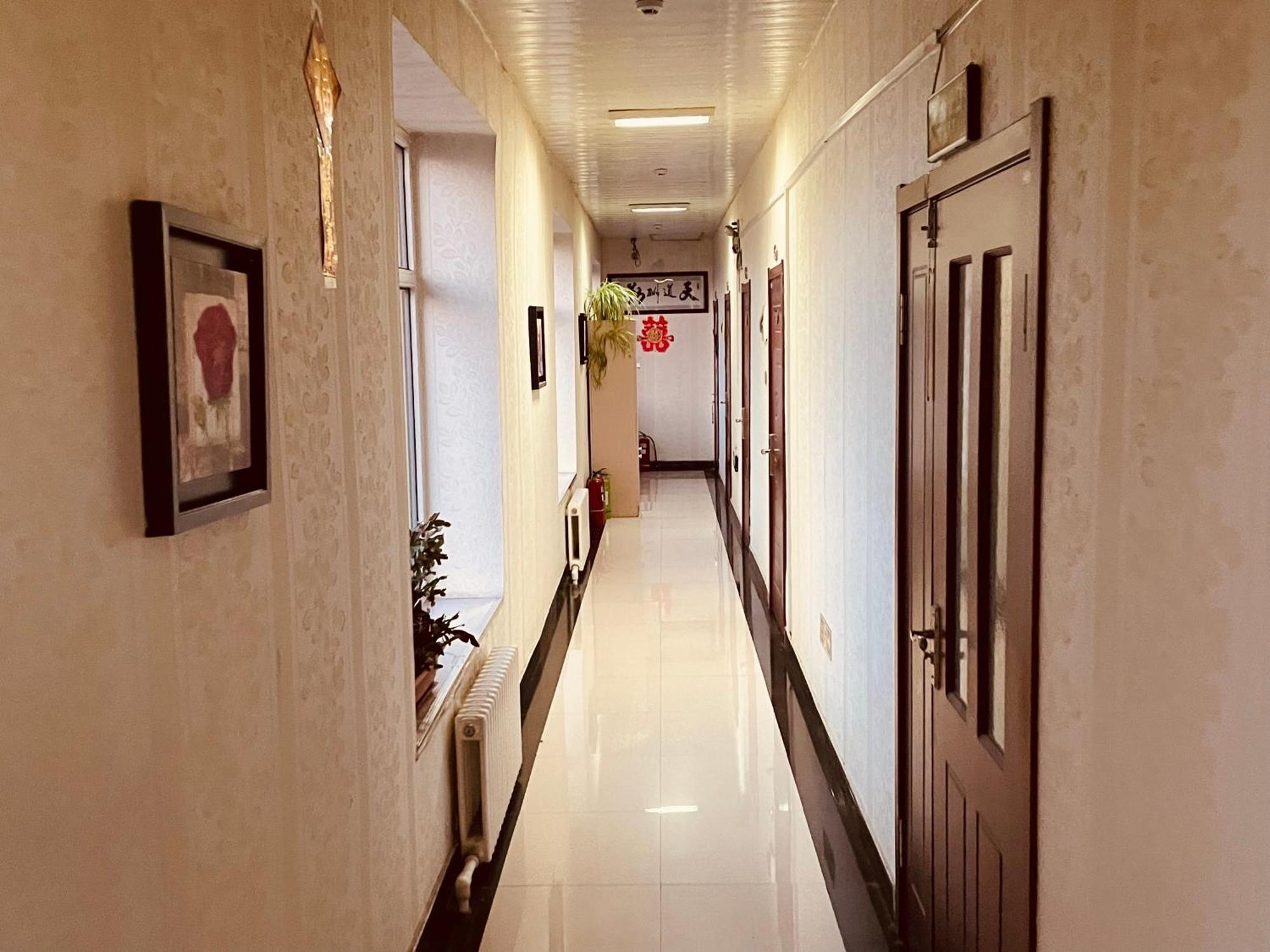 哈尔滨机场东方红运宾馆 Hotel Екстериор снимка