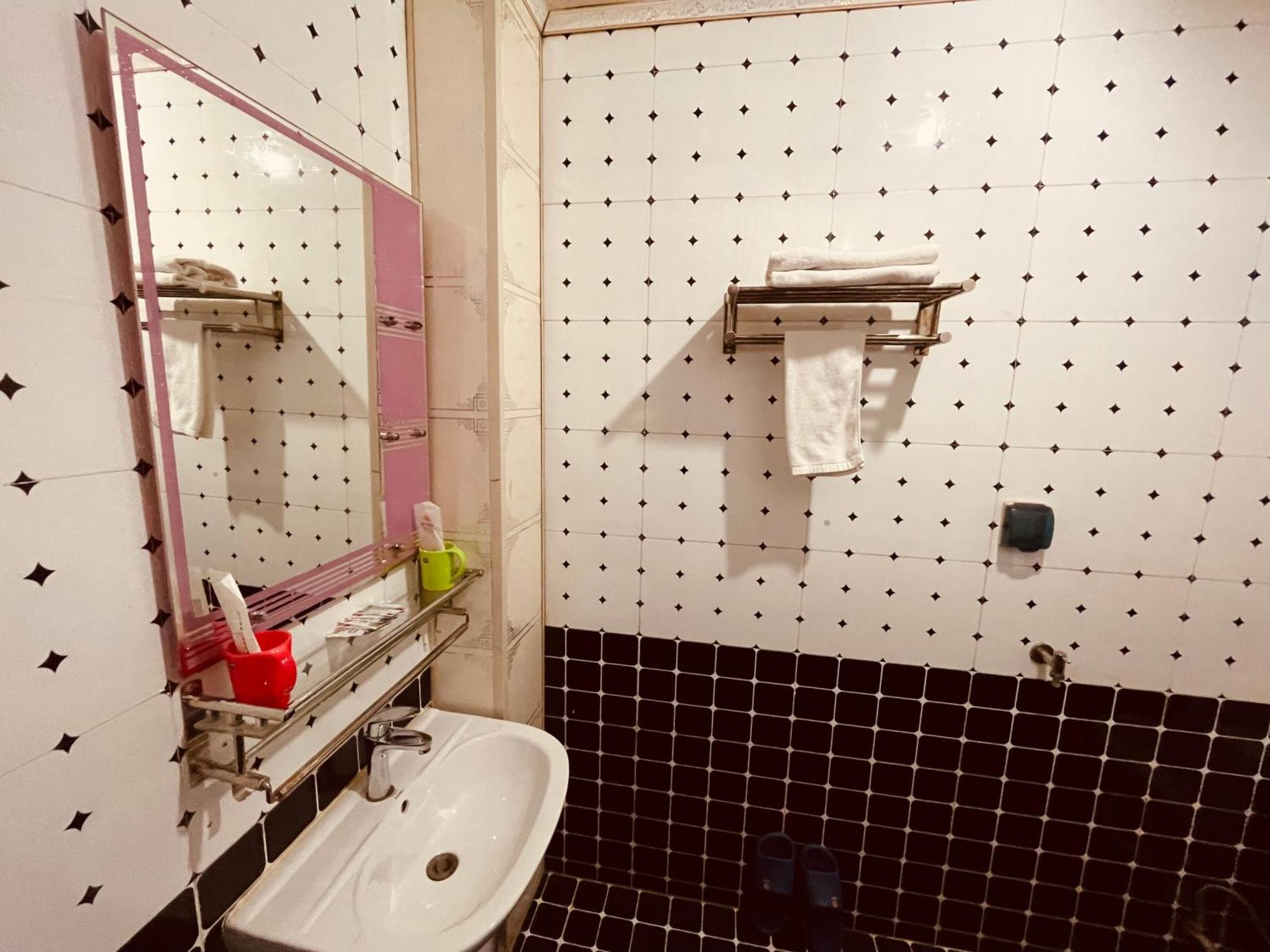 哈尔滨机场东方红运宾馆 Hotel Стая снимка
