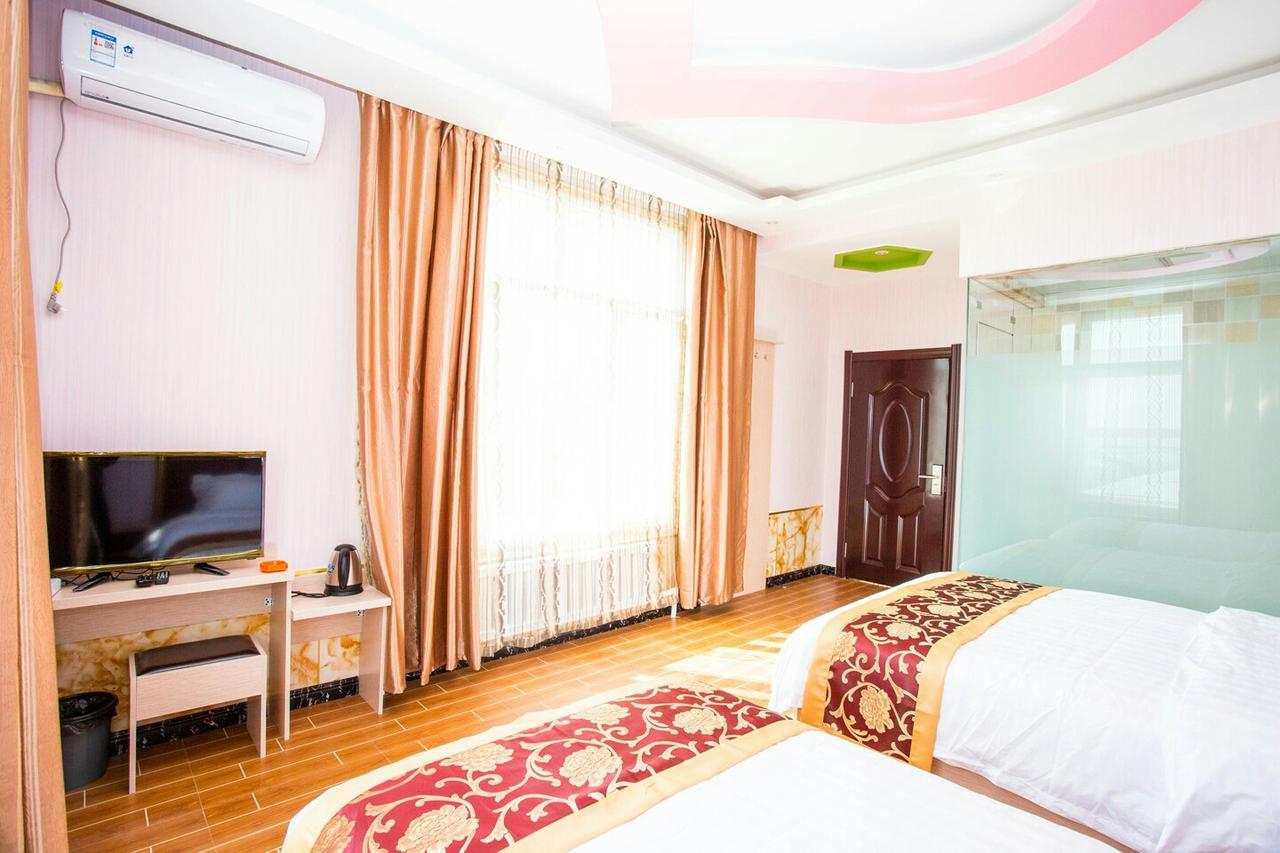 哈尔滨机场东方红运宾馆 Hotel Екстериор снимка