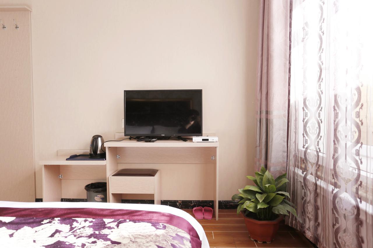 哈尔滨机场东方红运宾馆 Hotel Екстериор снимка